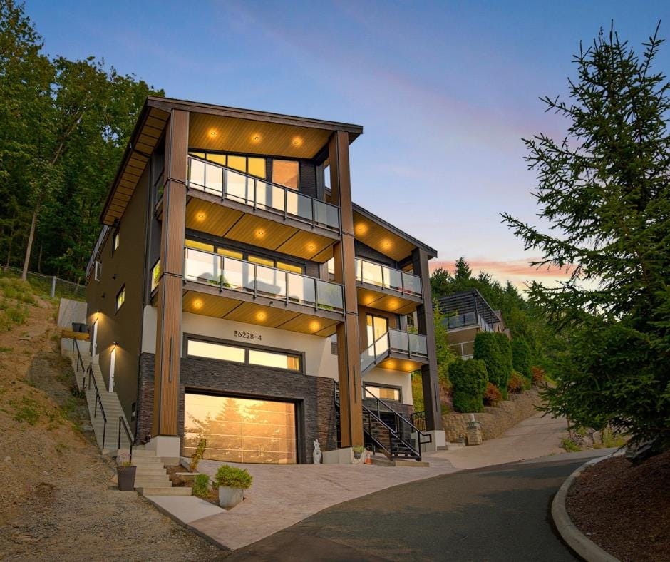 Photo of 36228 Sandringham Drive #4, Abbotsford, BC V3G 2M5 (MLS # R3157718)
