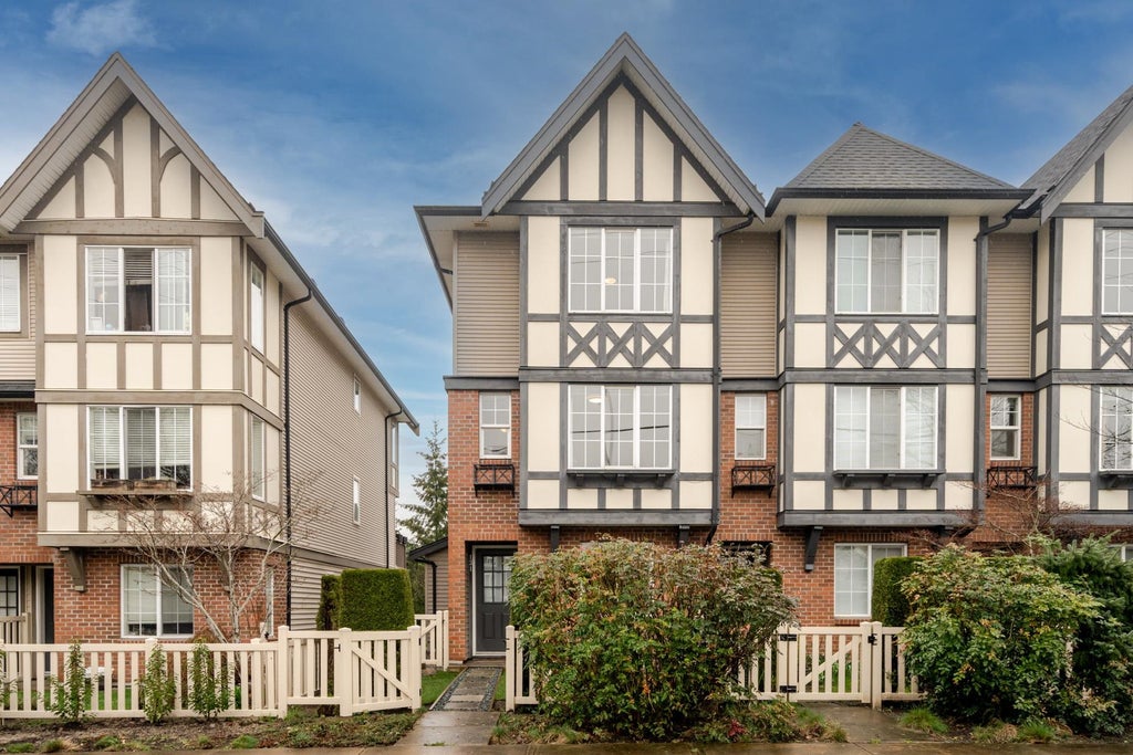 Photo of 20875 80 Avenue #131, Langley, BC V2Y 0B2 (MLS # R3128350)