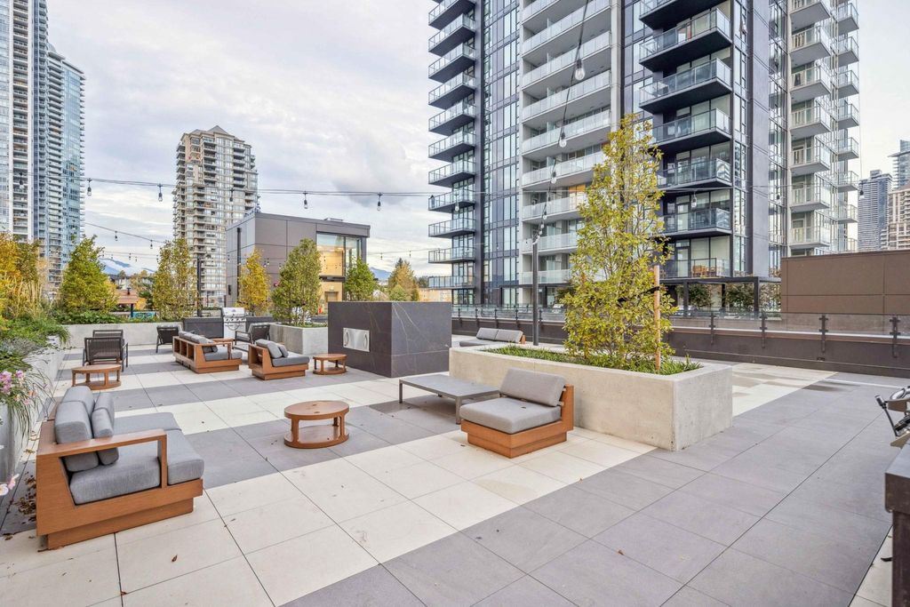listing image 1101268355409858805