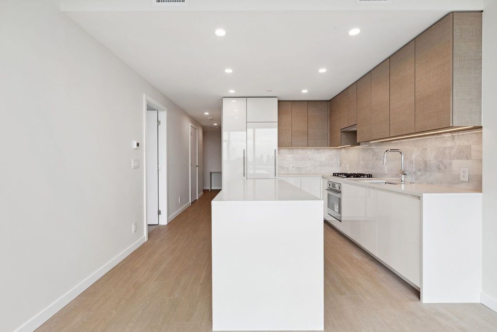 listing image 1104105358115467599