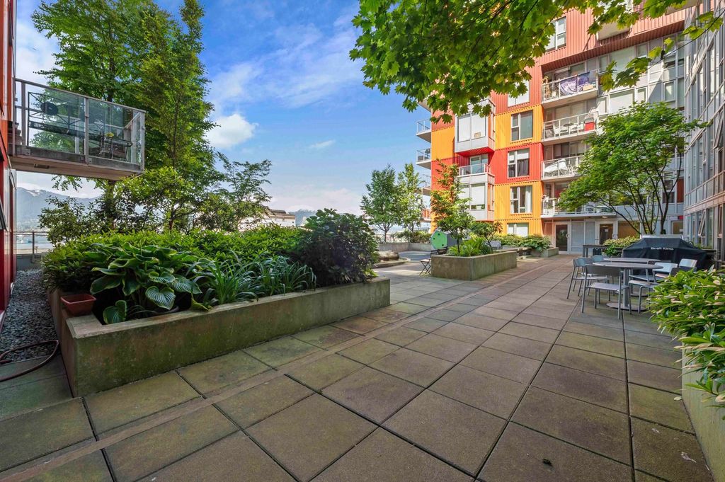 listing image 1100280549879600340