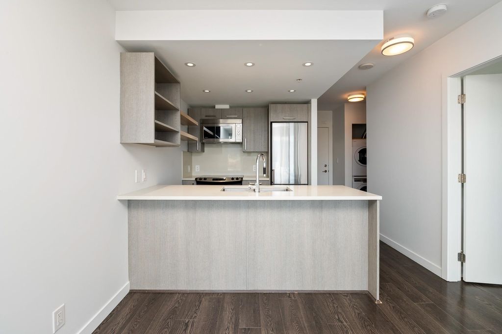 listing image 1105576662532724164