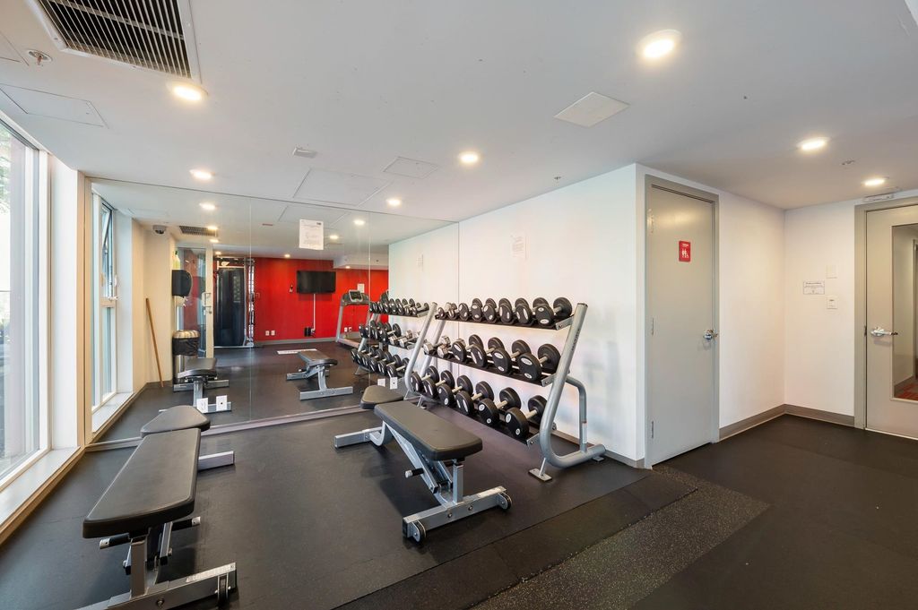 listing image 1101306142756757252