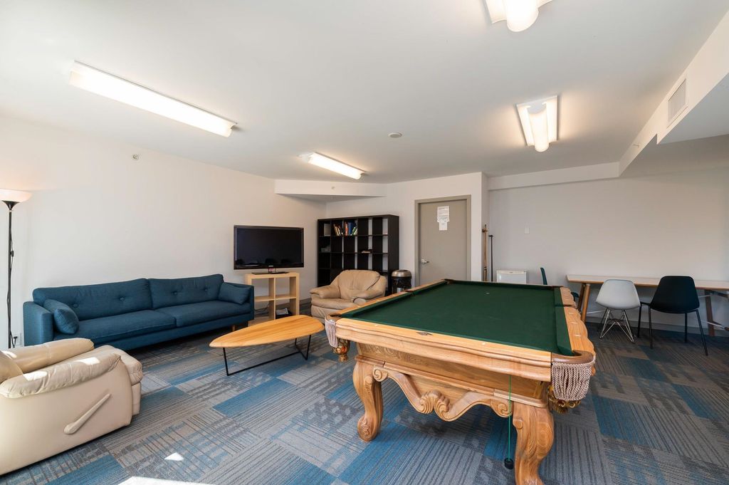 listing image 1106901496143382629