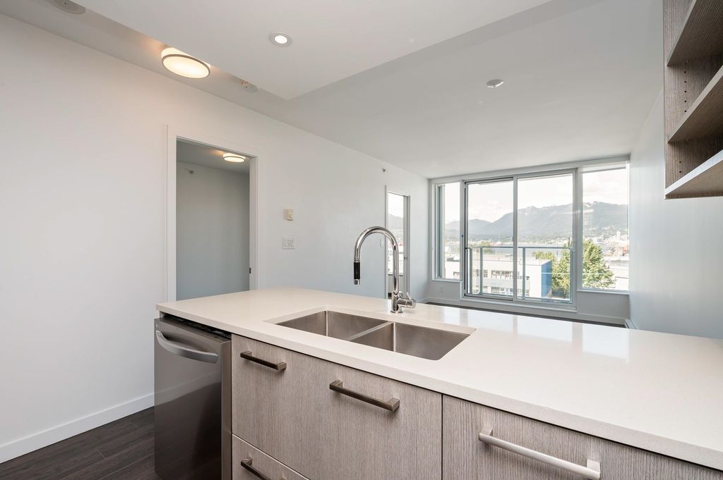 listing image 1100022100388759717