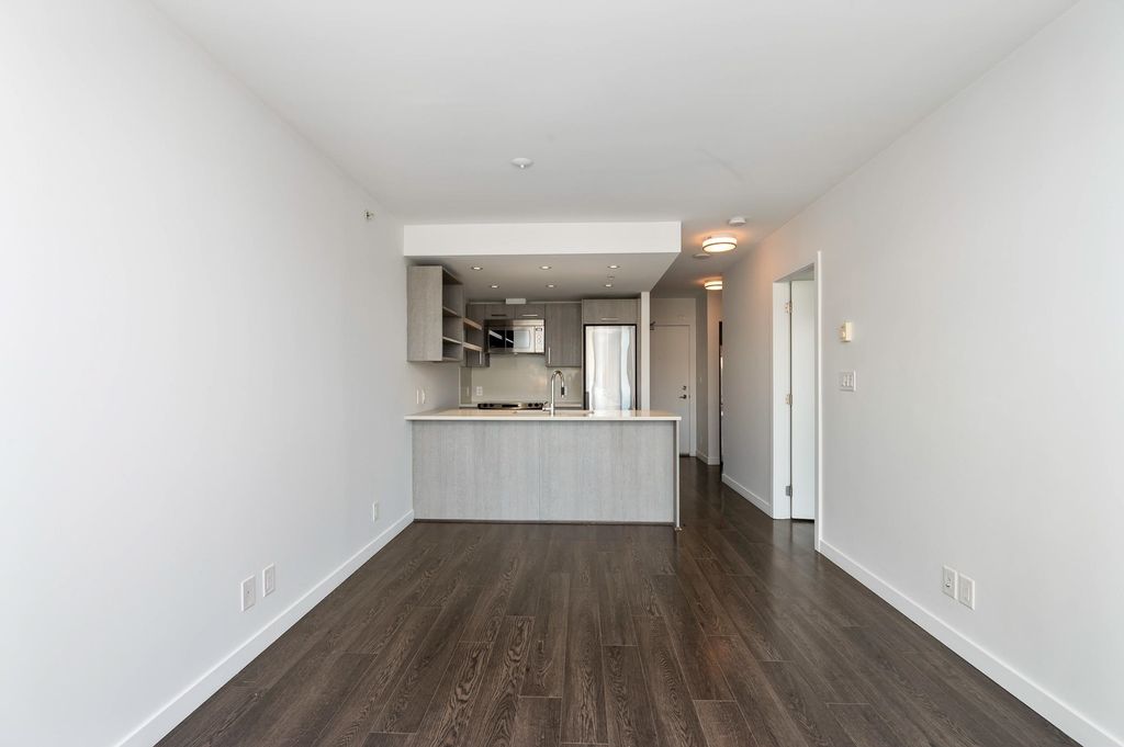 listing image 1102297217602183380