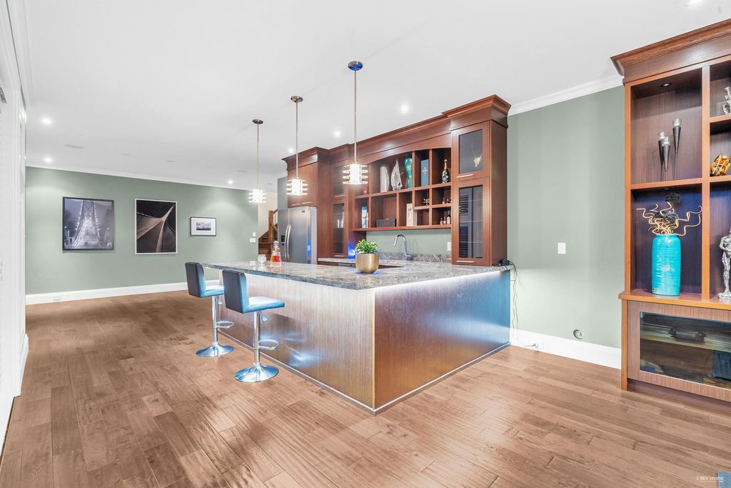 listing image 1106938920870484487