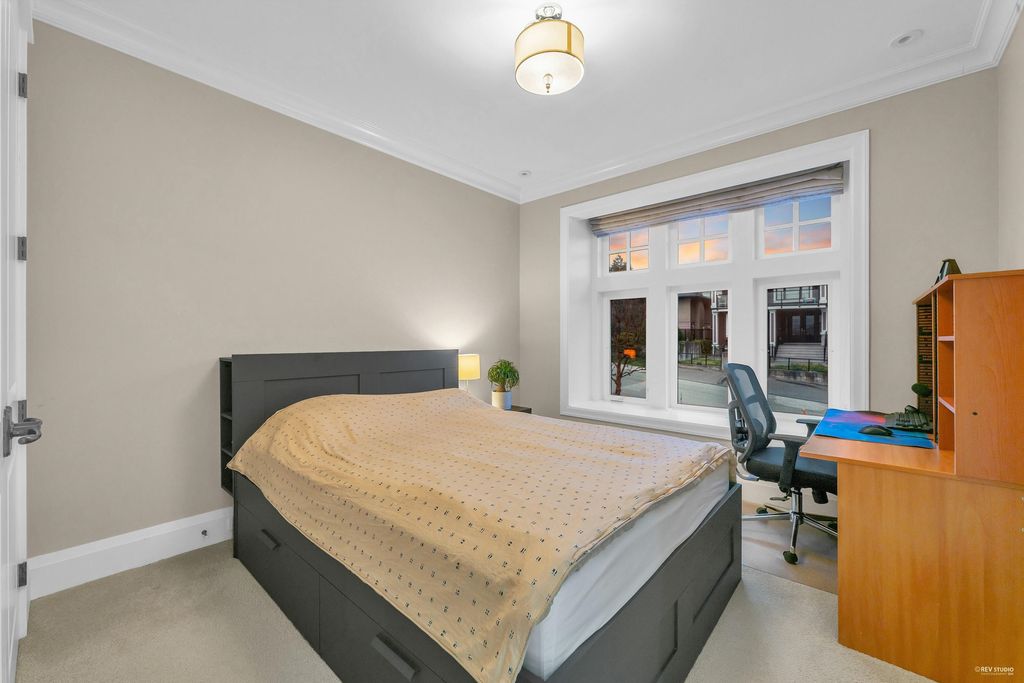 listing image 1101805664070476386