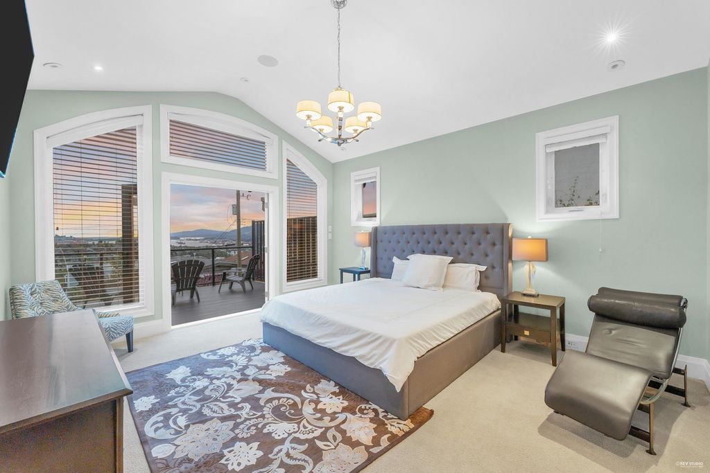 listing image 1104016236364841572