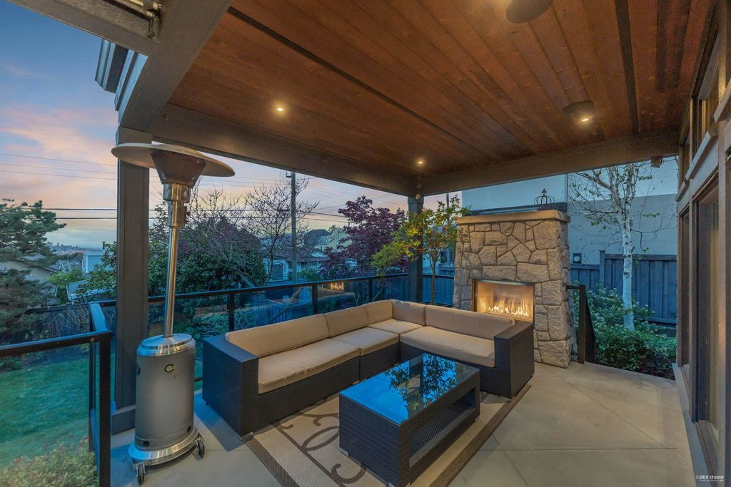 listing image 1105307785285401532