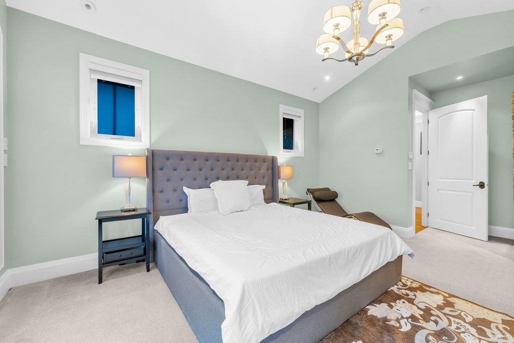 listing image 1104664122040853294