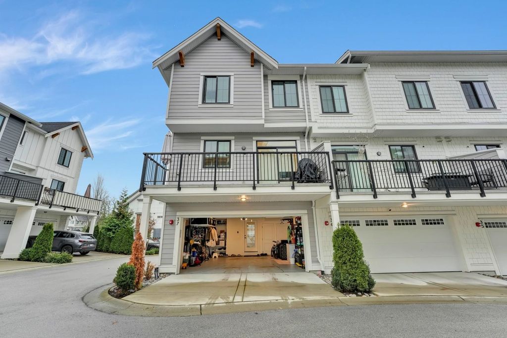 Photo of 20189 84 Avenue #37, Langley, BC V2Y 3P7 (MLS # R3072299)