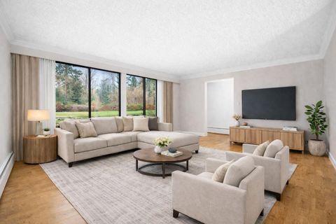 8851 Horne Street Burnaby BC V3N 4J8