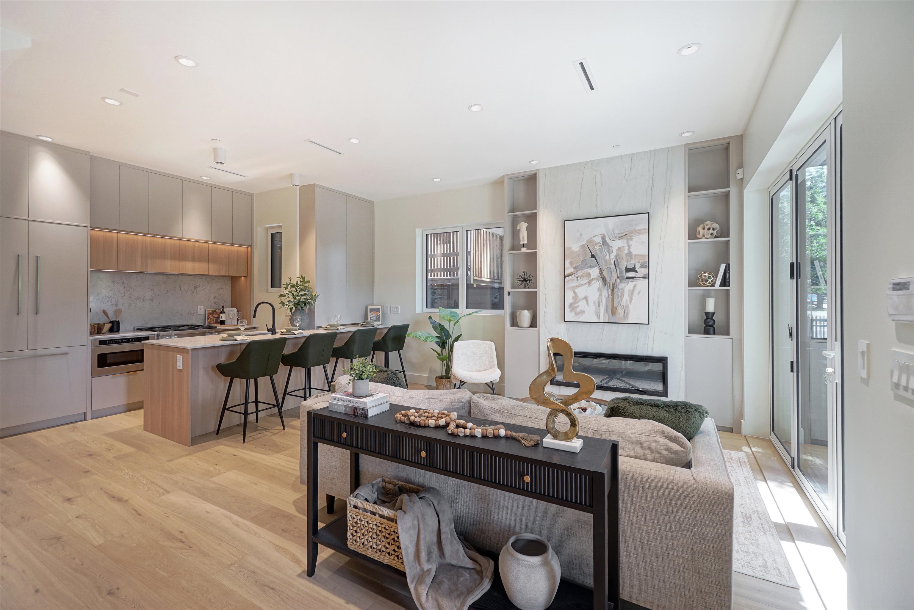 3315 W 10th Street 1