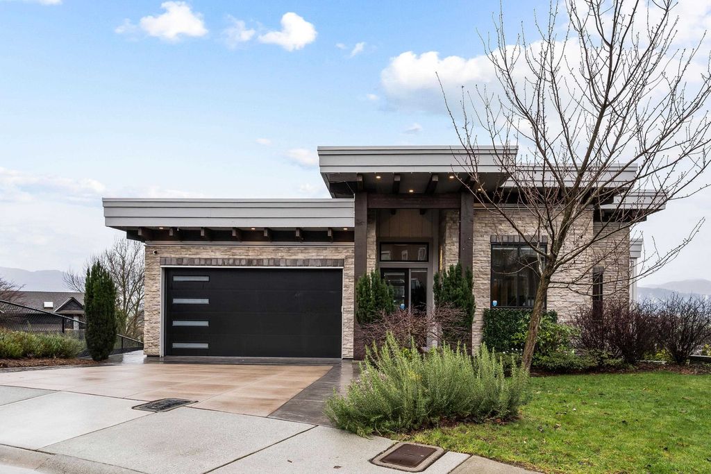 Photo of 35990 Timberlane Drive, Abbotsford, BC V3G 0H5 (MLS # R3096667)