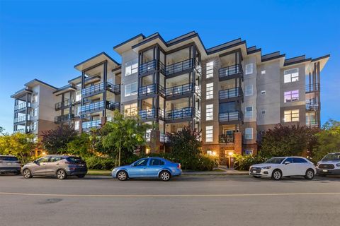 22577 Royal Crescent 306 Maple Ridge BC V2X 2M2