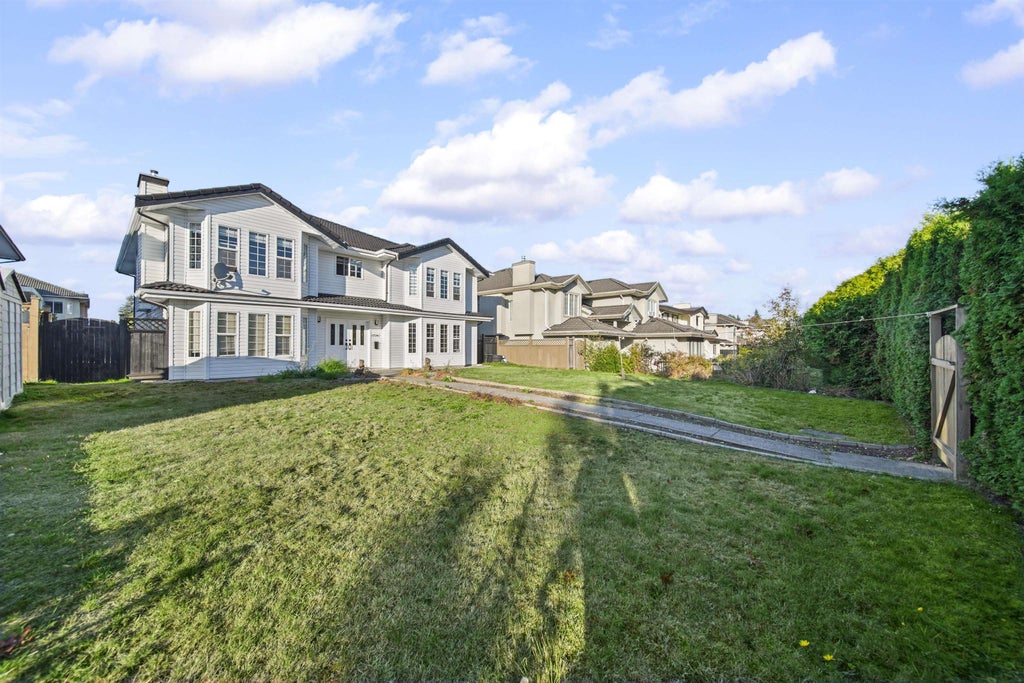 Photo of 12247 64 Avenue, Surrey, BC V3W 1W6 (MLS # R3175084)