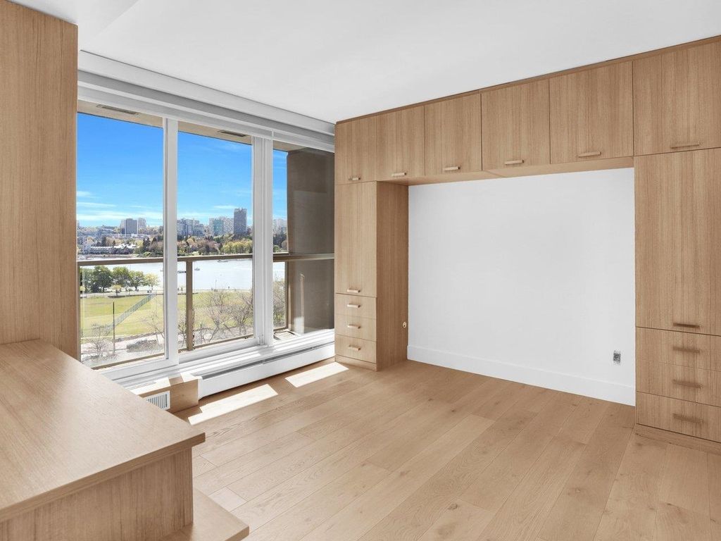 listing image 1105600018097979159