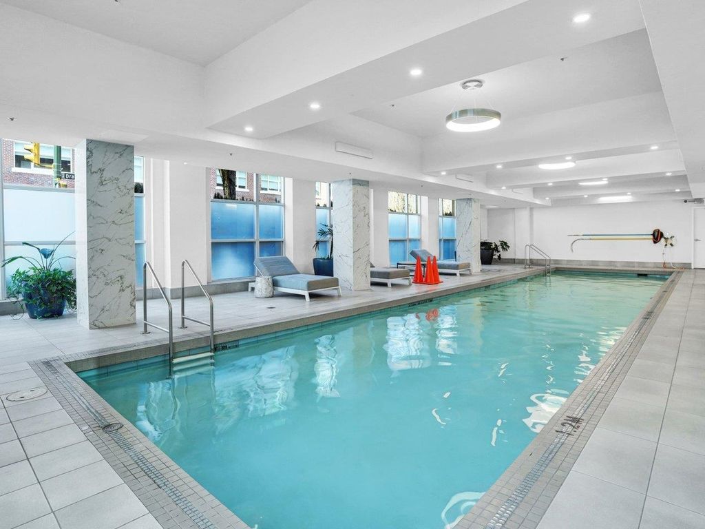 listing image 1102983867694591720