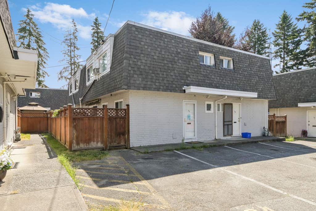 Photo of 21555 Dewdney Trunk Road #32, Maple Ridge, BC V2X 3G5 (MLS # R3144814)
