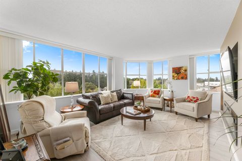 11910 80 Avenue 801 Delta BC V4C 8E3