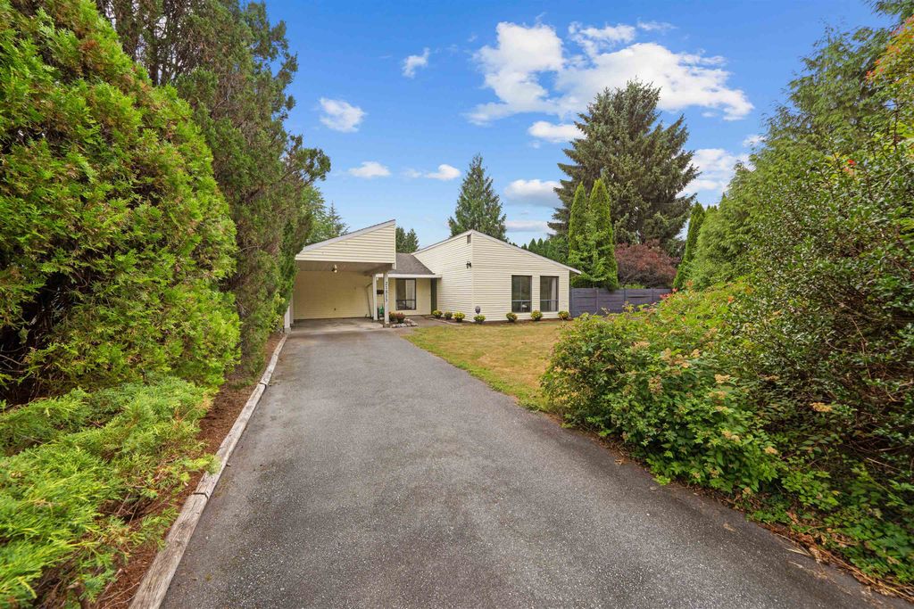 Photo of 21513 Spring Avenue, Maple Ridge, BC V4R 2K8 (MLS # R3146969)