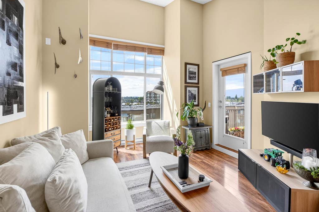 Photo of 11887 Burnett Street #410, Maple Ridge, BC V2X 6P6 (MLS # R3136997)