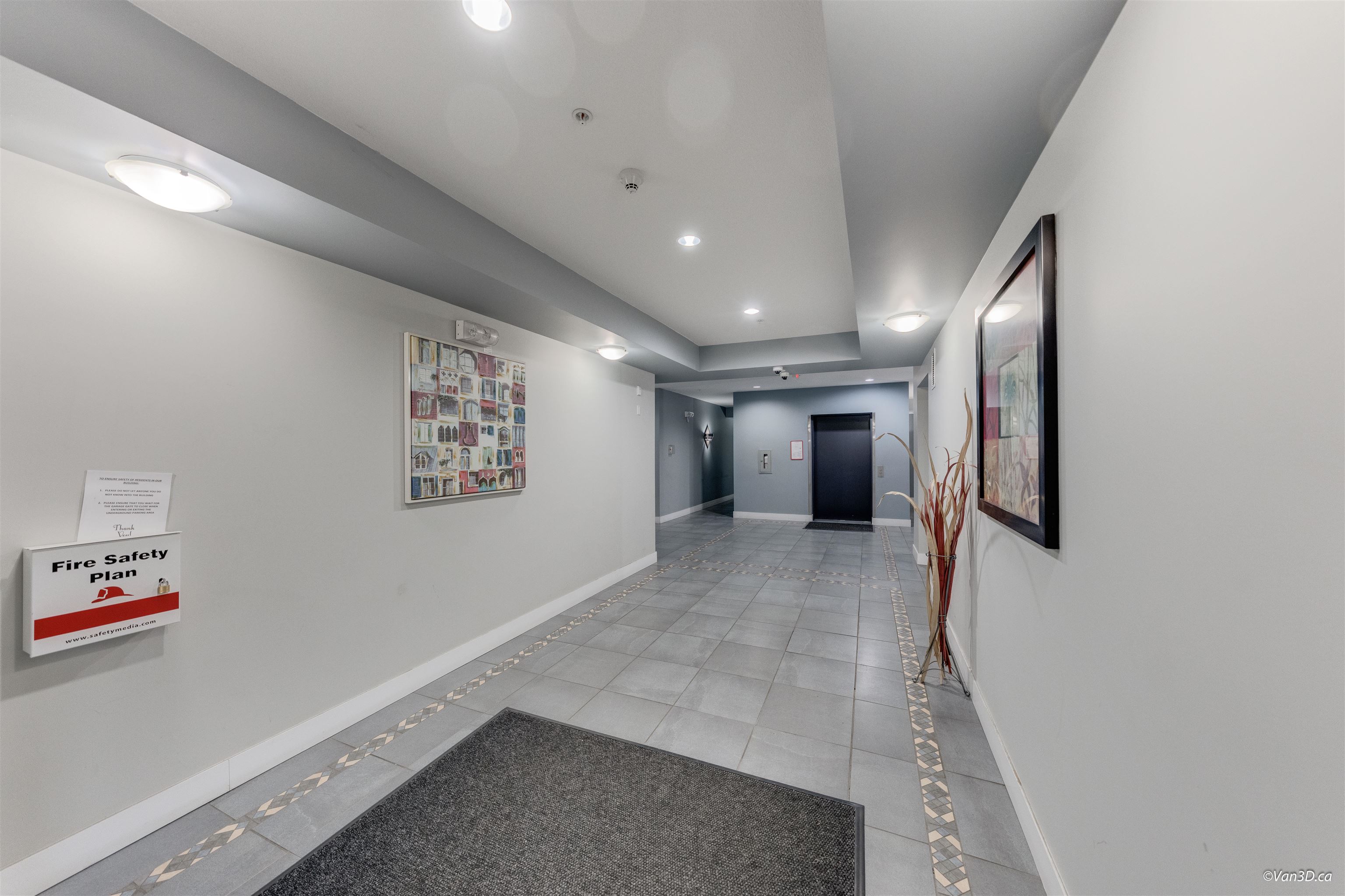 1988 Suffolk Avenue 404