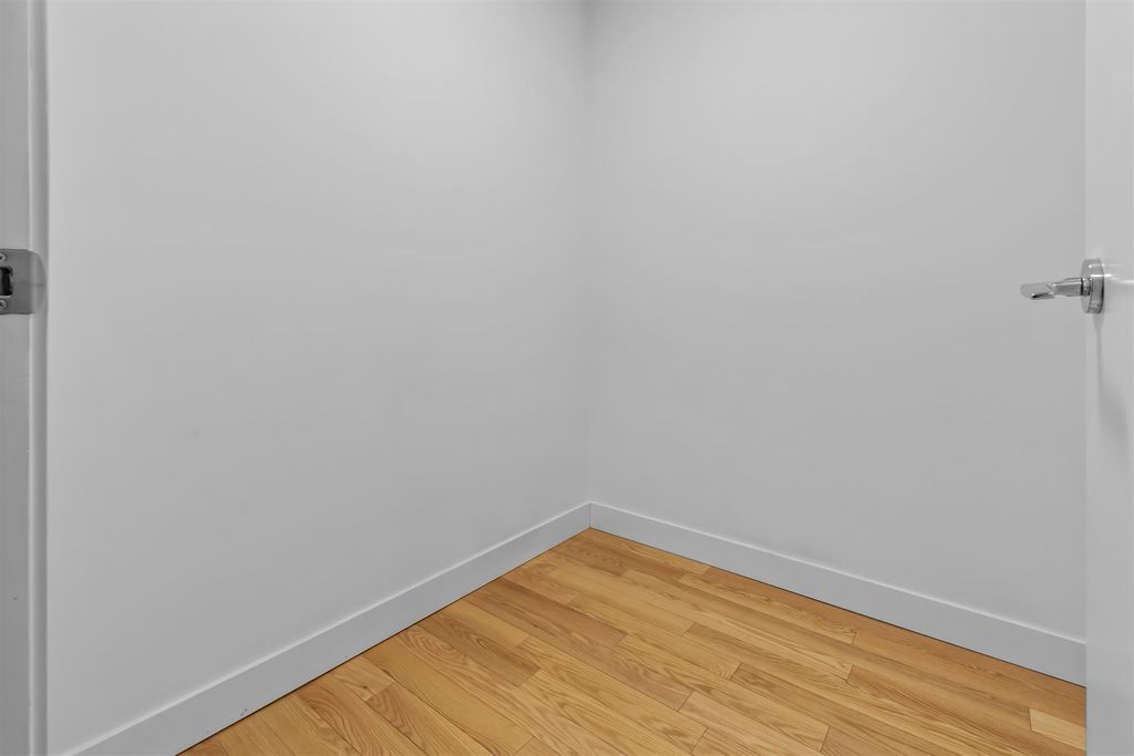 listing image 1101746835804953452