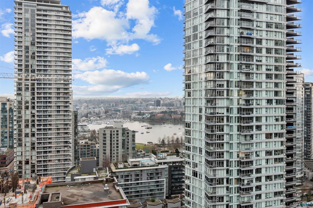 listing image 1104420812114242376