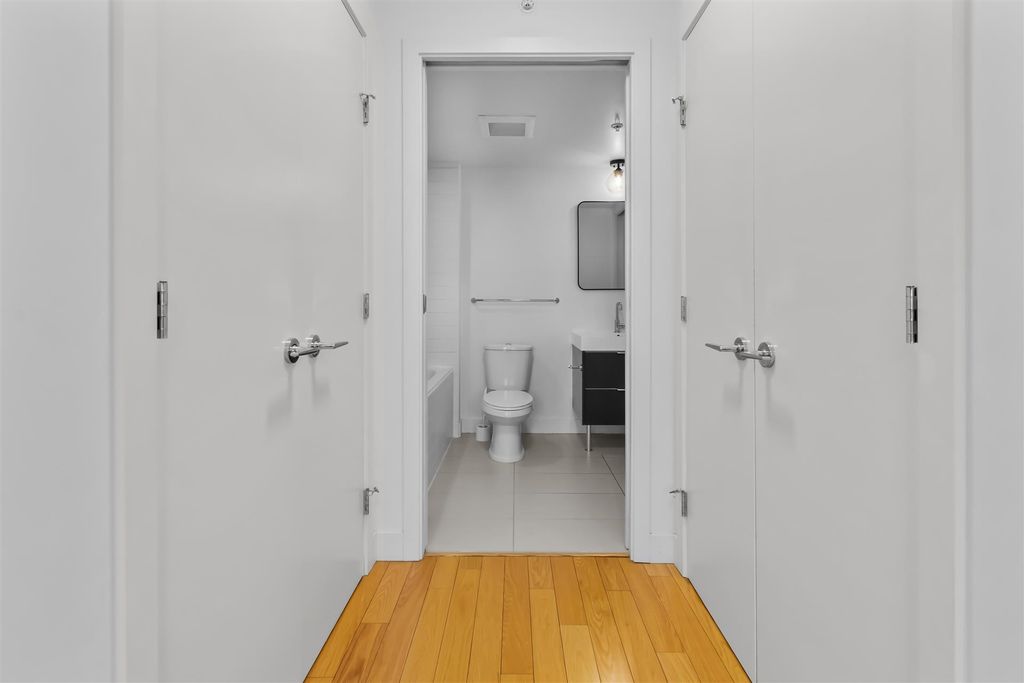 listing image 1109598809641426498