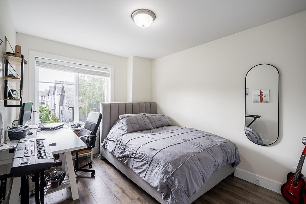 listing image 1107201166762704885