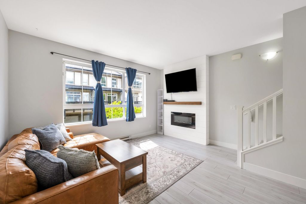 Photo of 19505 68a Avenue #121, Surrey, BC V4N 6K3 (MLS # R3143319)