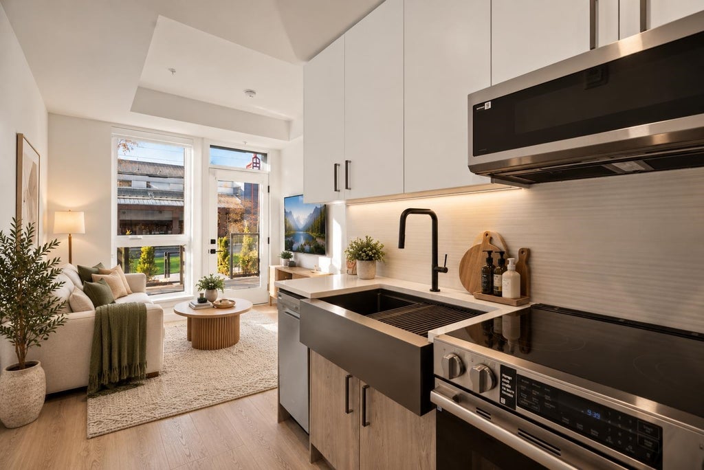 Photo of 10405 147 Street #105, Surrey, BC V3R 0J5 (MLS # R3177295)
