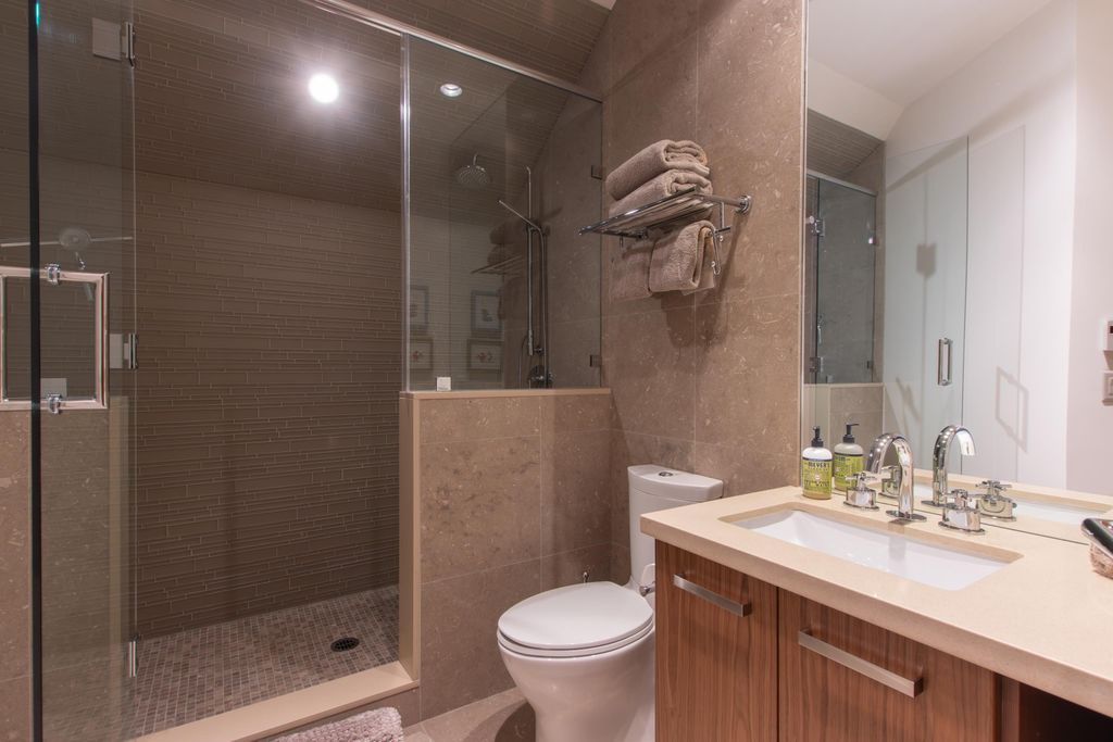 listing image 1109200629362302748