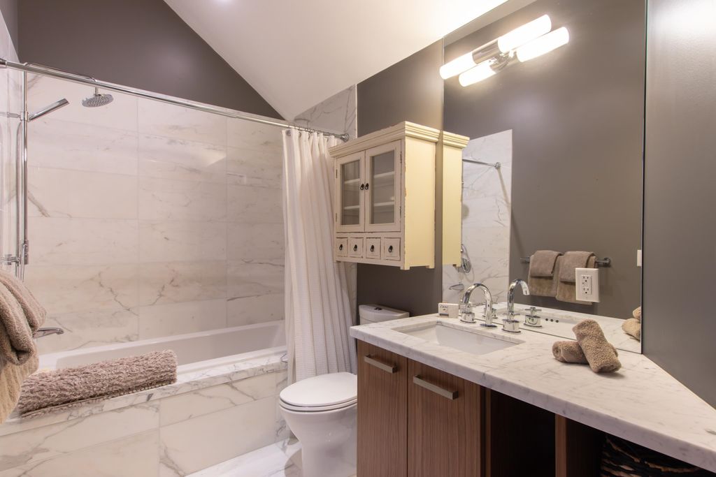 listing image 1108650557875380727