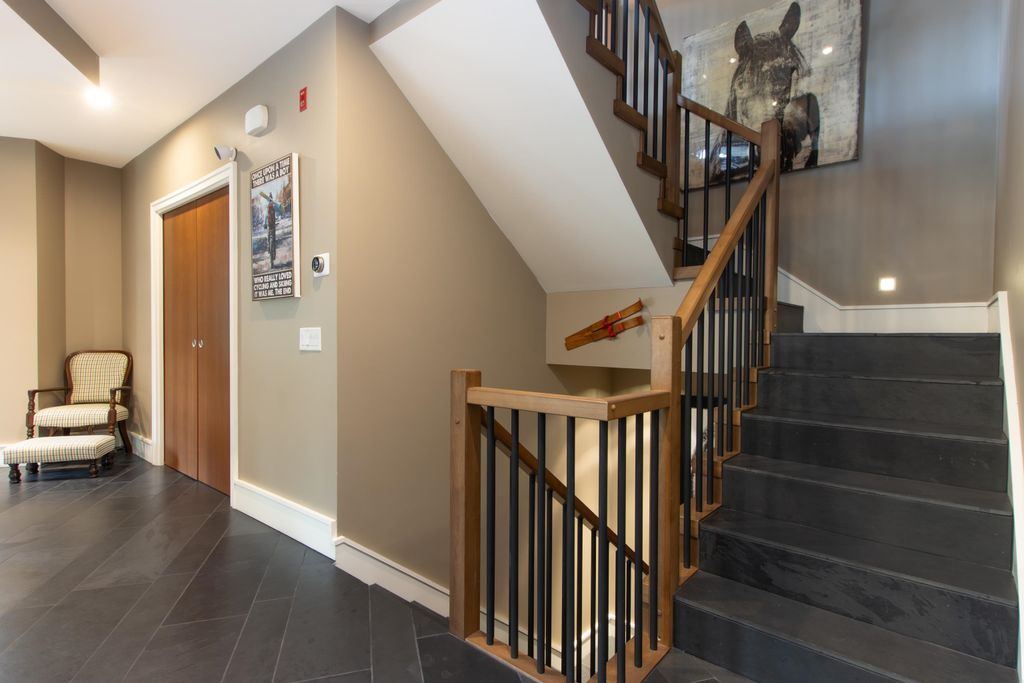 listing image 1102741381891477940