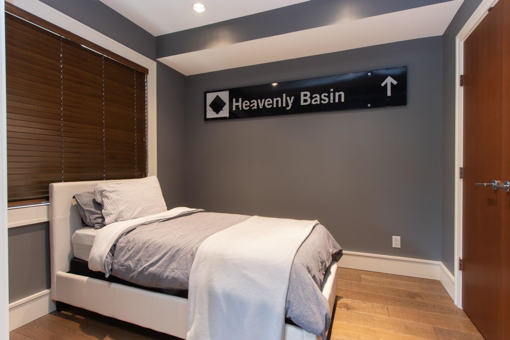 listing image 1109298714046974331