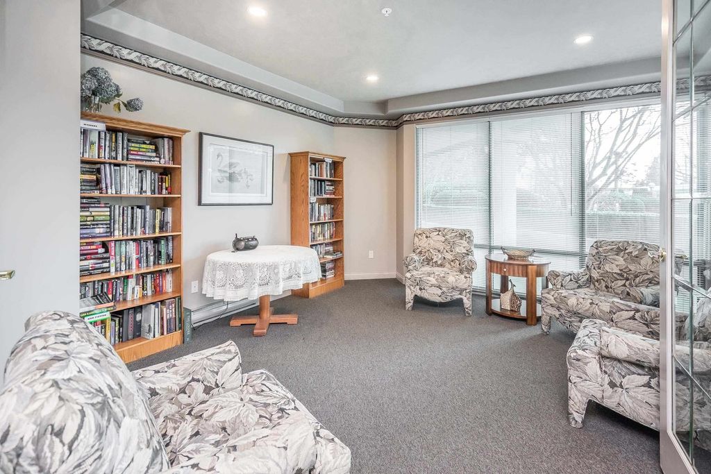 listing image 1104022734623869279