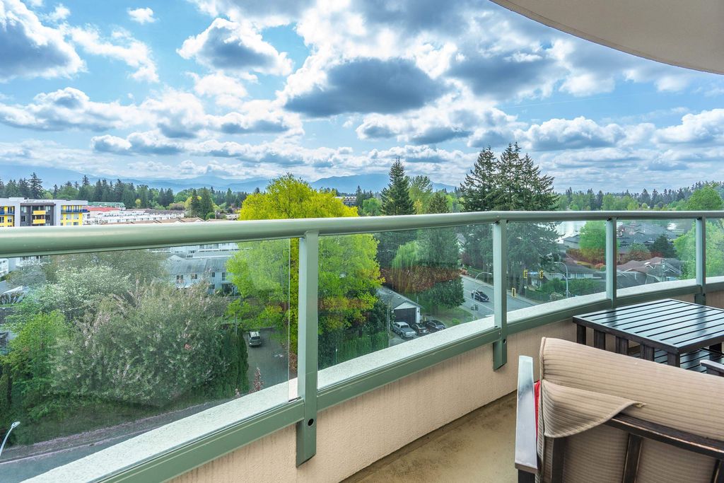 listing image 1108075546788763713