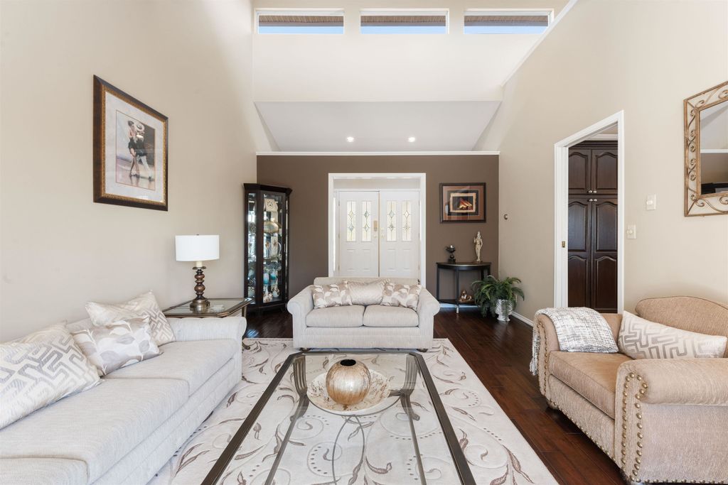listing image 1107875511430544718