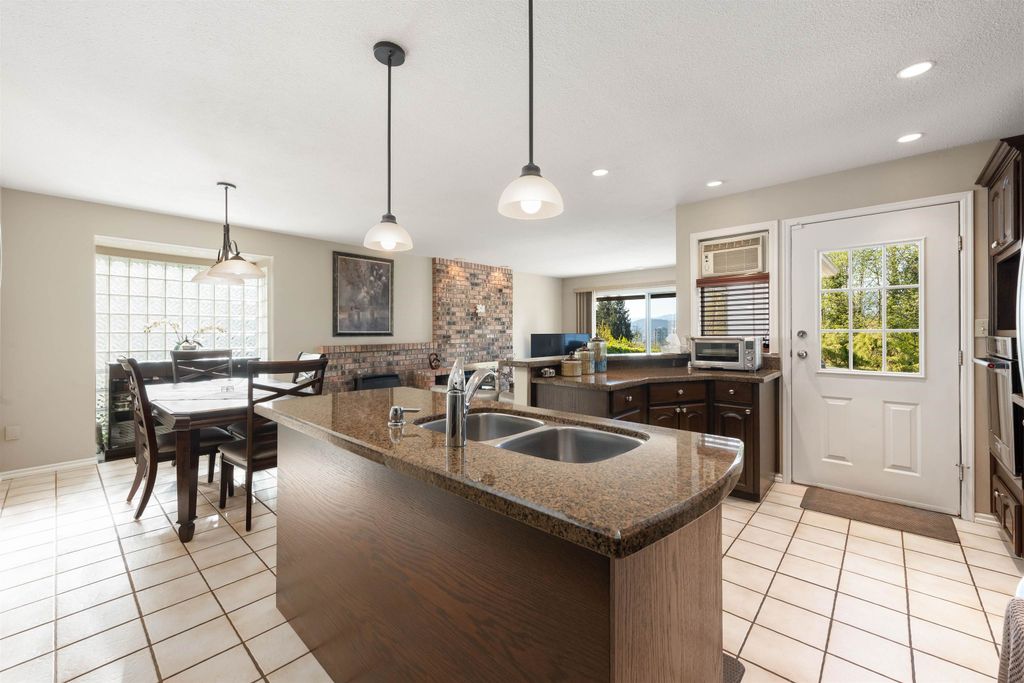 listing image 1103528689591877877