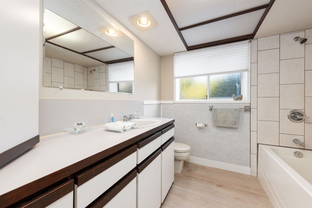 listing image 1100285459344068143