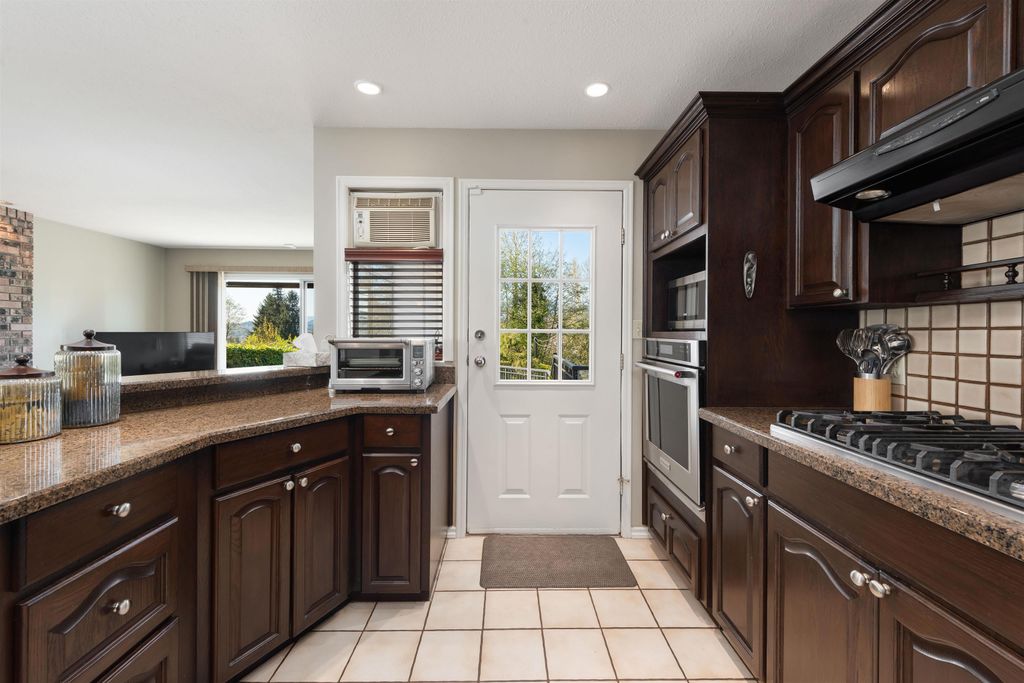 listing image 1104910979178919247