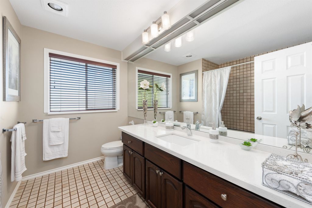 listing image 1103108161302268025