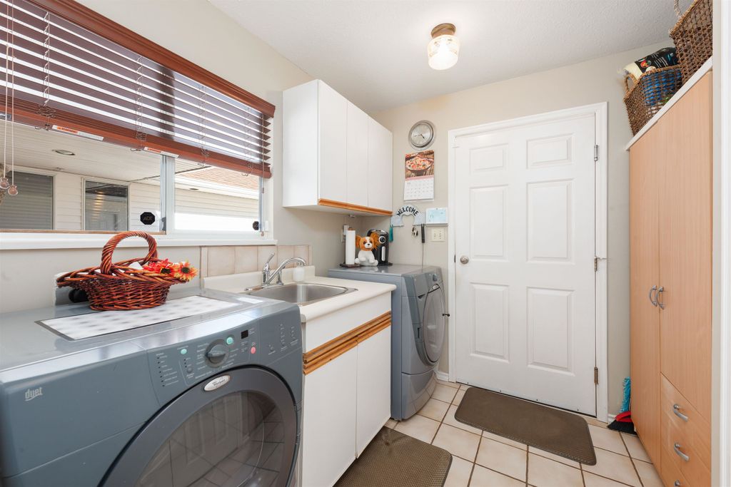 listing image 1107120414728034113