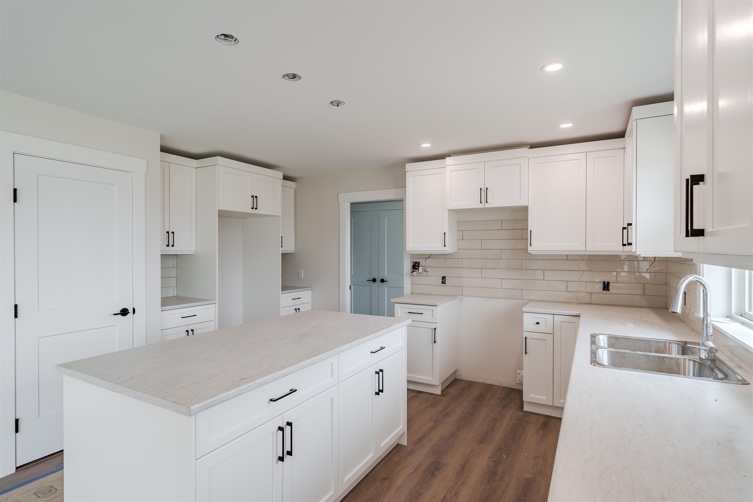 345 Sandhill Crescent