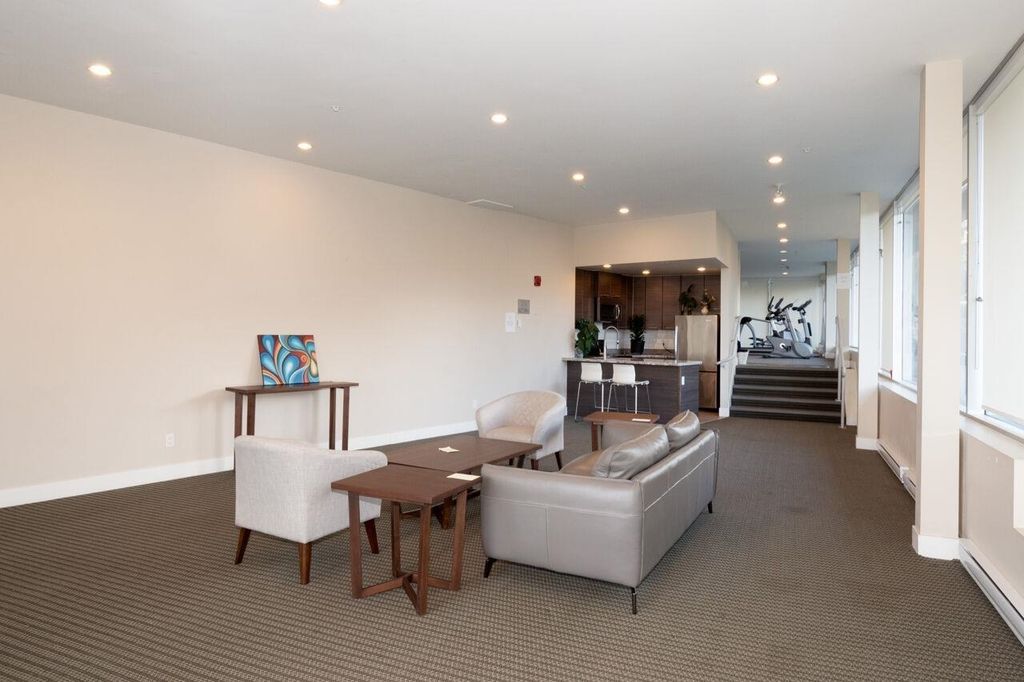 listing image 1101496222731531879