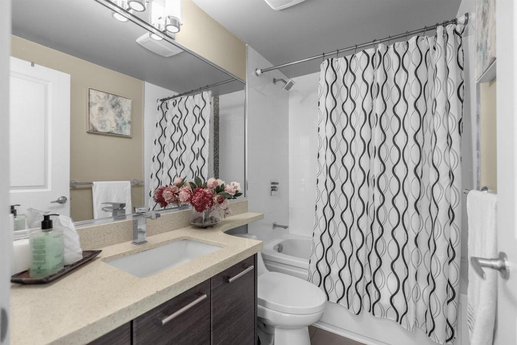 listing image 1109149279594970656