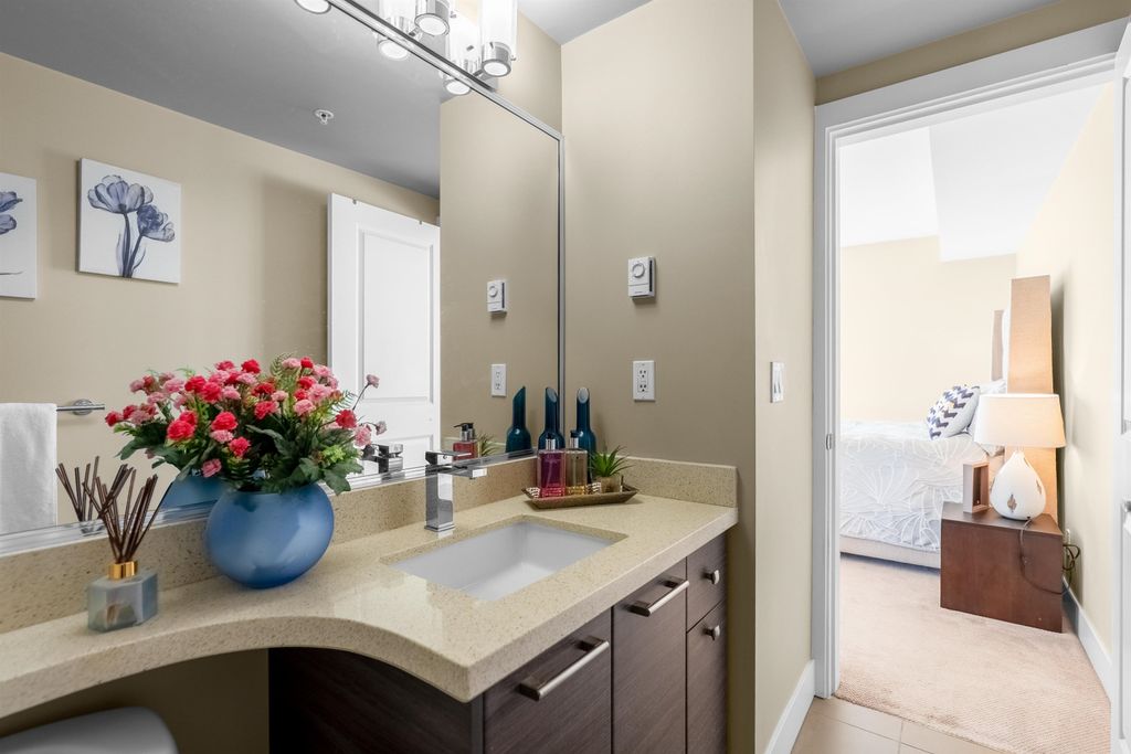 listing image 1100007622885088692